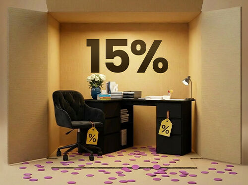 Mobilier pentru birou de acasă cu birou negru, dulap cu sertare negru și scaun de birou negru, prezentate &icirc;ntr-un decor tip cutie, cu reducere de 15% la mobilierul de birou