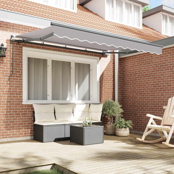 Se afișează imaginea 3 din 12