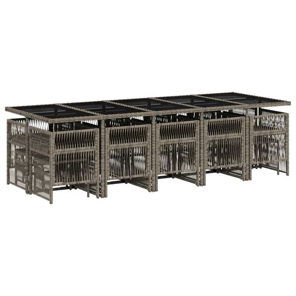 Se afișează imaginea 3 din 17