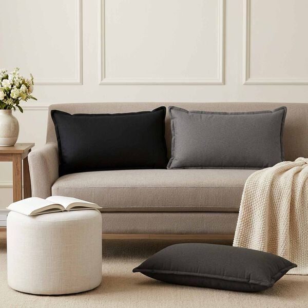 Se afișează imaginea 2 din 9