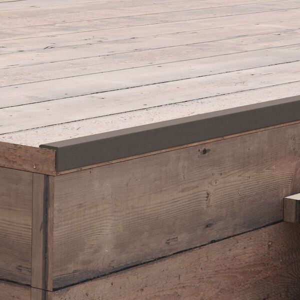 Se afișează imaginea 2 din 9