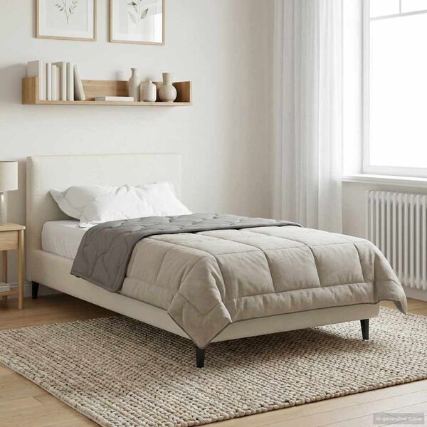 Se afișează imaginea 2 din 10