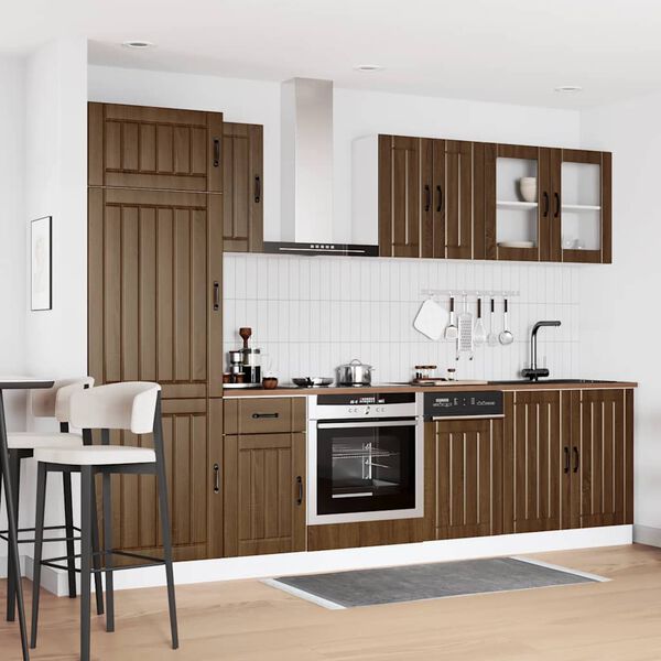 Se afișează imaginea 3 din 12