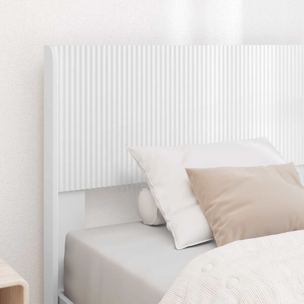 Se afișează imaginea 3 din 9