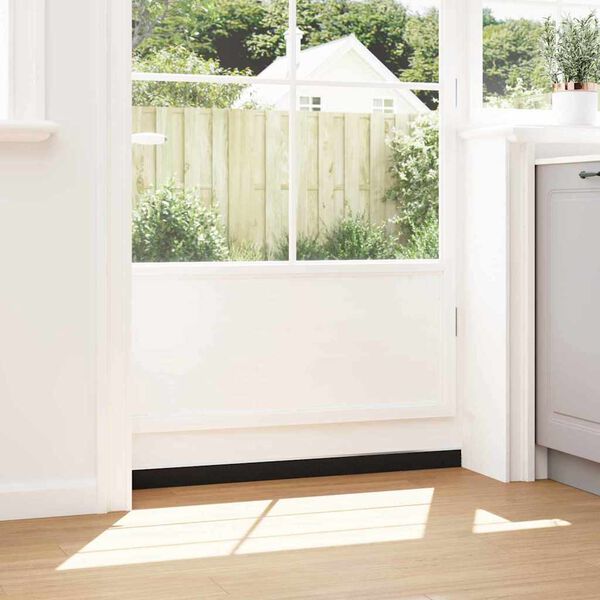 Se afișează imaginea 4 din 11