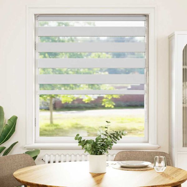 Se afișează imaginea 2 din 16