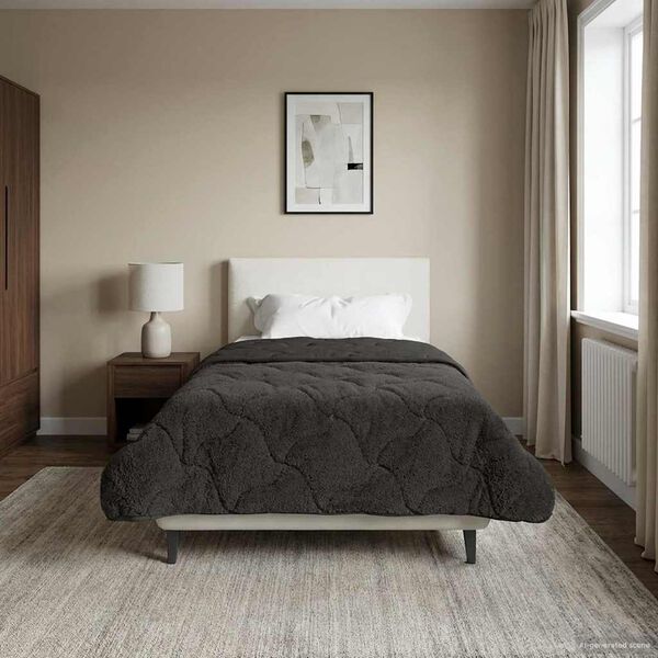 Se afișează imaginea 4 din 10