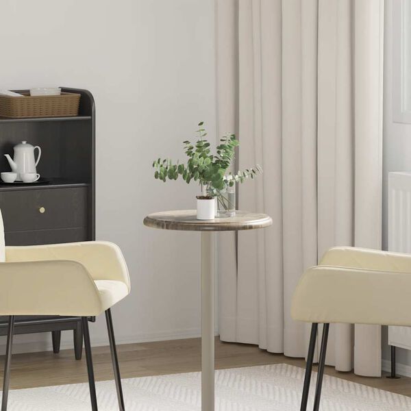 Se afișează imaginea 2 din 9