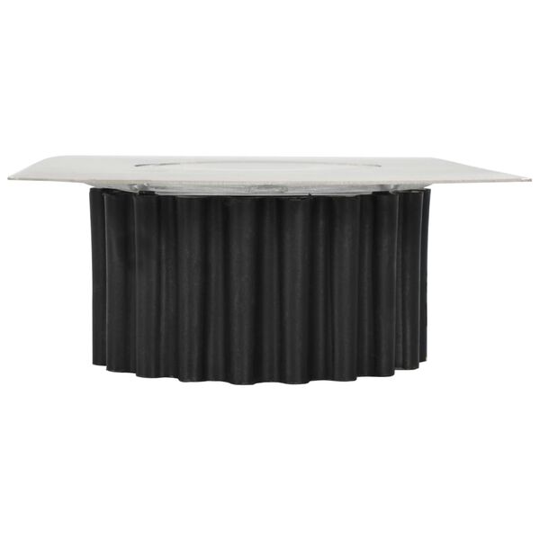 Se afișează imaginea 4 din 4