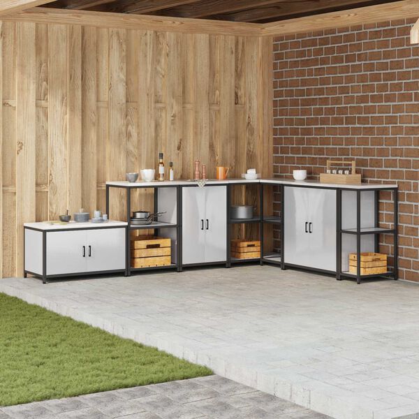 Se afișează imaginea 2 din 17