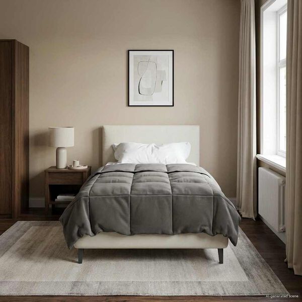 Se afișează imaginea 2 din 10