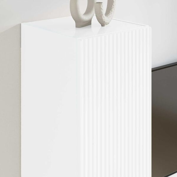 Se afișează imaginea 4 din 15