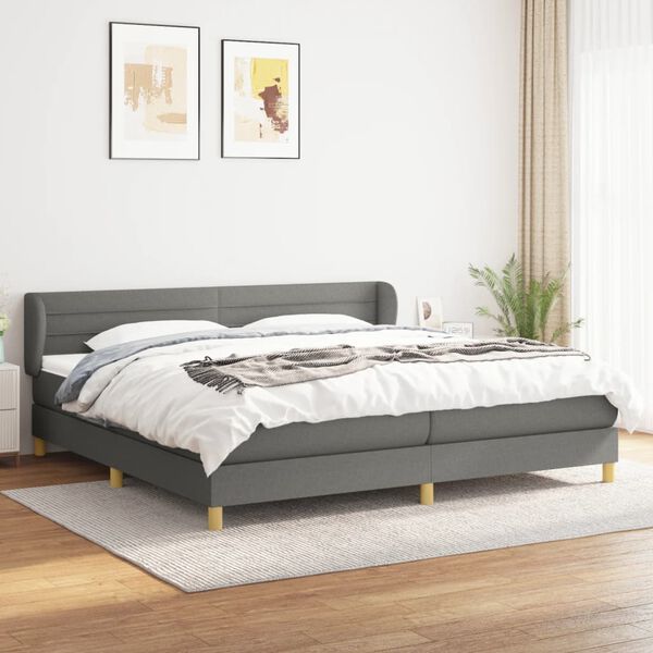 Se afișează imaginea 2 din 12