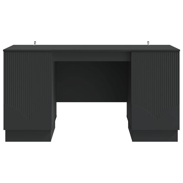 Se afișează imaginea 4 din 9