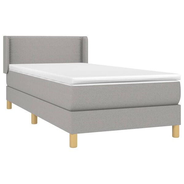 Se afișează imaginea 3 din 12