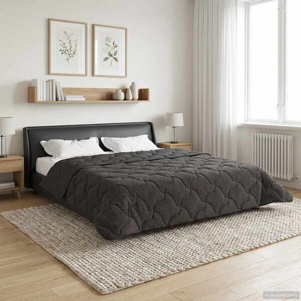 Se afișează imaginea 2 din 10