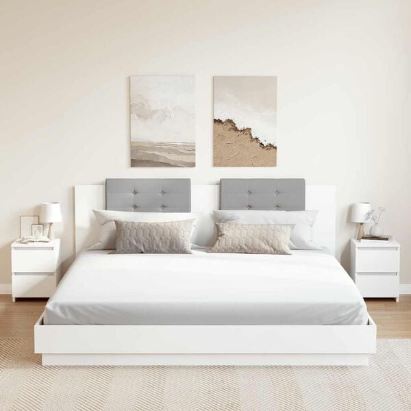 Se afișează imaginea 2 din 7