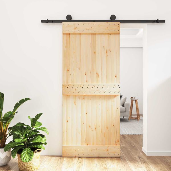 Se afișează imaginea 2 din 12