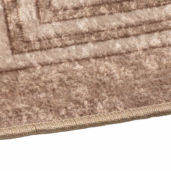 Se afișează imaginea 3 din 7