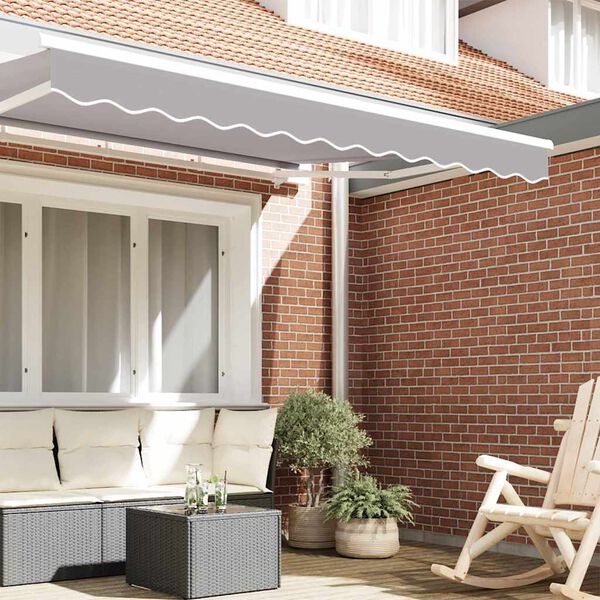 Se afișează imaginea 3 din 8