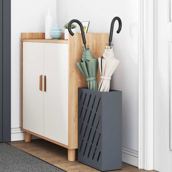 Se afișează imaginea 3 din 9