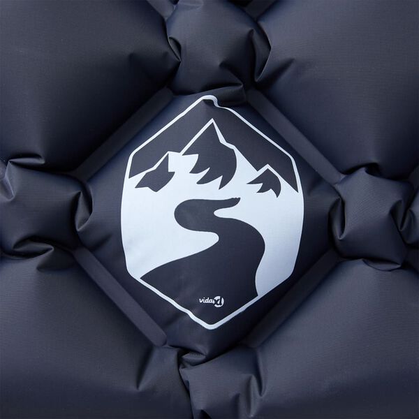 Se afișează imaginea 3 din 6