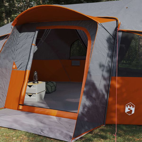 Se afișează imaginea 3 din 14