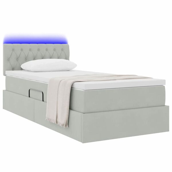 Se afișează imaginea 3 din 17