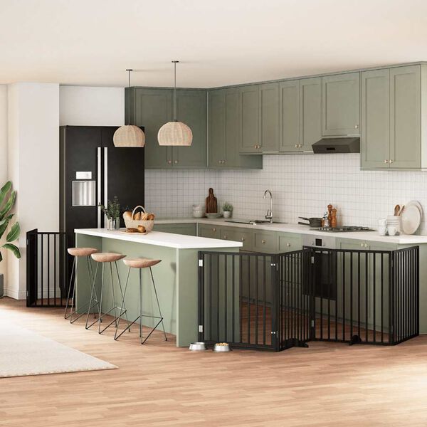 Se afișează imaginea 2 din 12