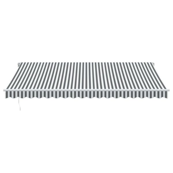 Se afișează imaginea 3 din 9