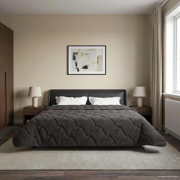 Se afișează imaginea 4 din 10