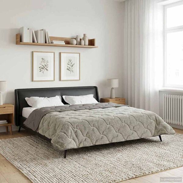 Se afișează imaginea 4 din 10