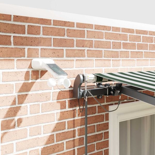 Se afișează imaginea 4 din 17