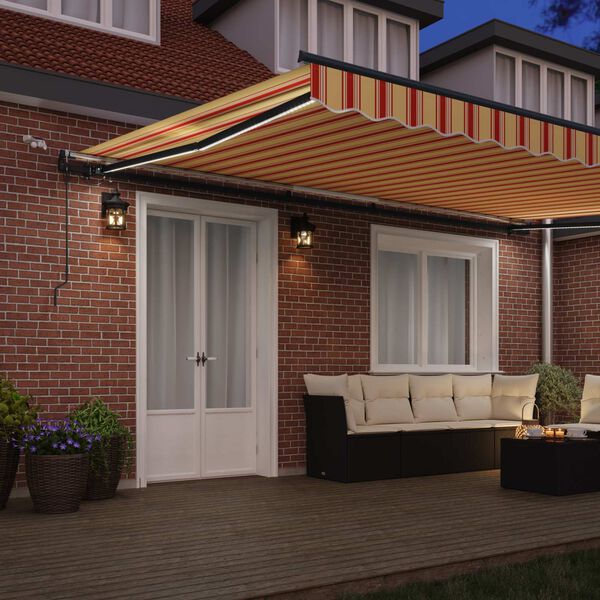 Se afișează imaginea 3 din 17