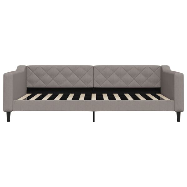 Se afișează imaginea 3 din 8