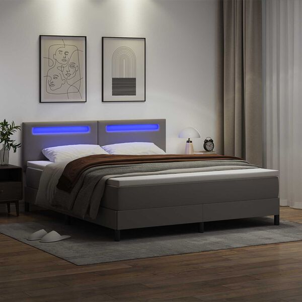 Se afișează imaginea 4 din 12