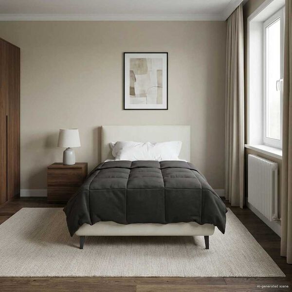 Se afișează imaginea 2 din 10