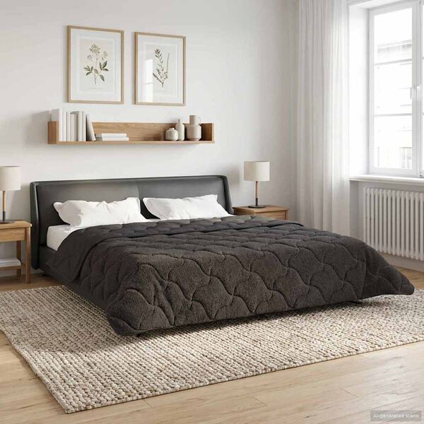 Se afișează imaginea 4 din 10