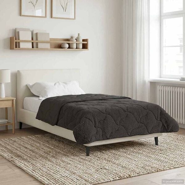 Se afișează imaginea 4 din 10