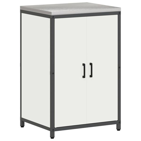 Se afișează imaginea 1 din 18