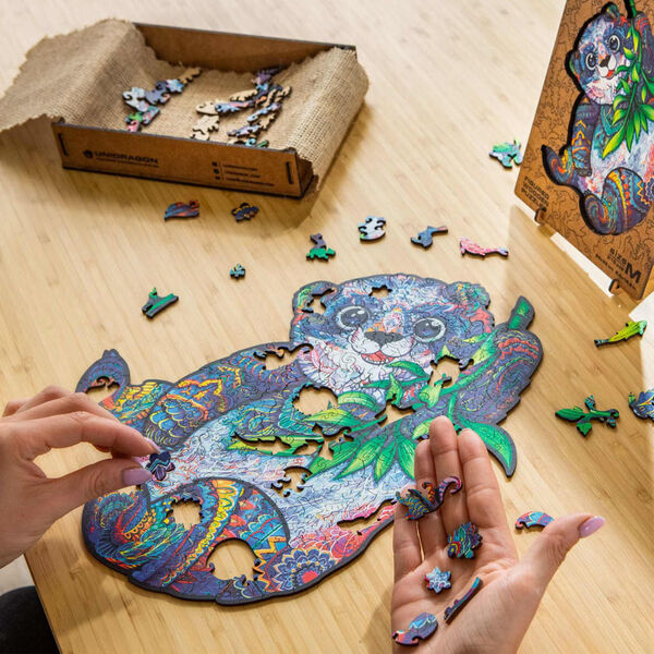 UNIDRAGON Puzzle Serious Panda, cu 215 piese, mediu, 25x33 cm, lemn