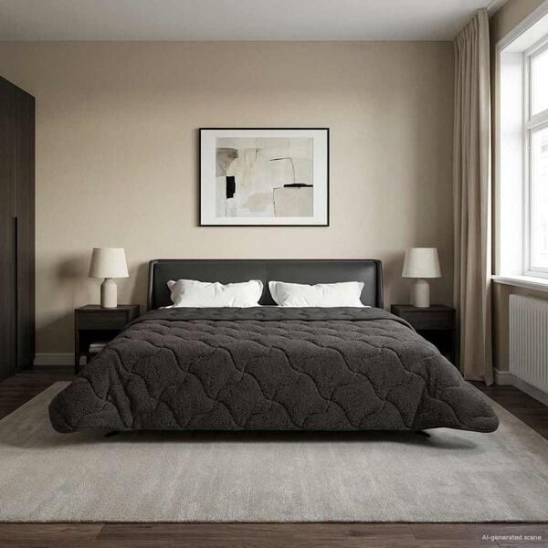 Se afișează imaginea 4 din 10