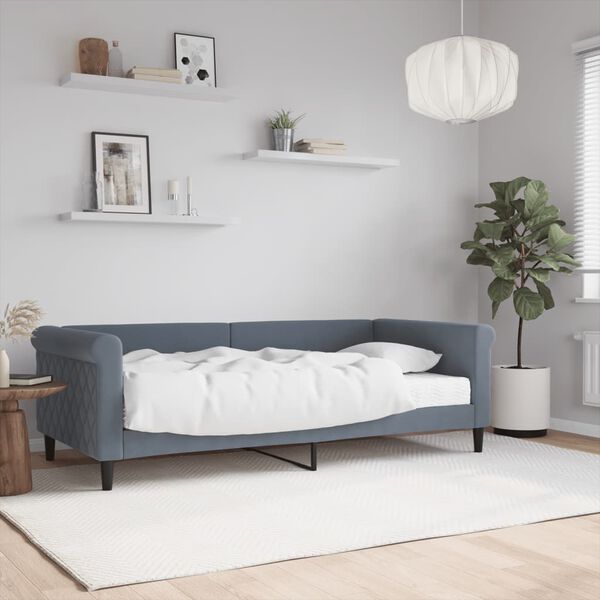 Se afișează imaginea 2 din 12