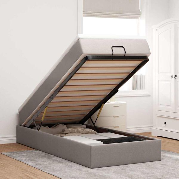 Se afișează imaginea 2 din 17