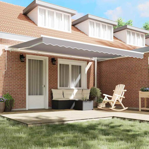 Se afișează imaginea 3 din 12