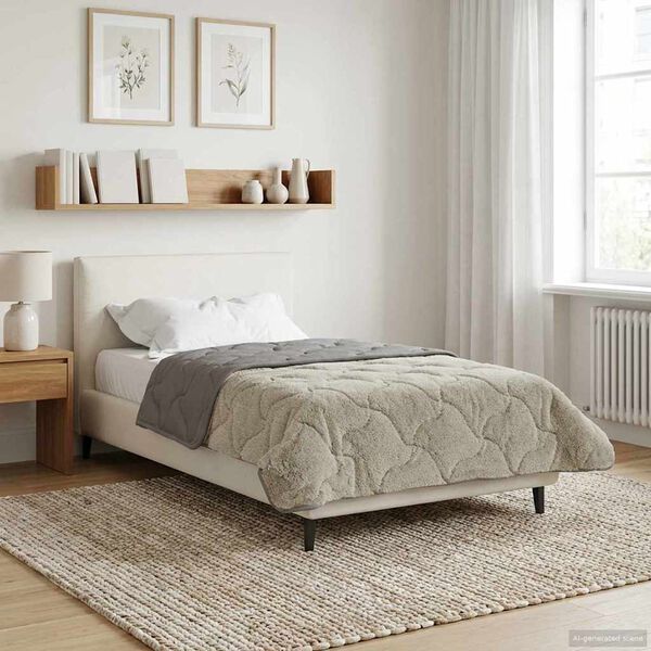 Se afișează imaginea 4 din 10