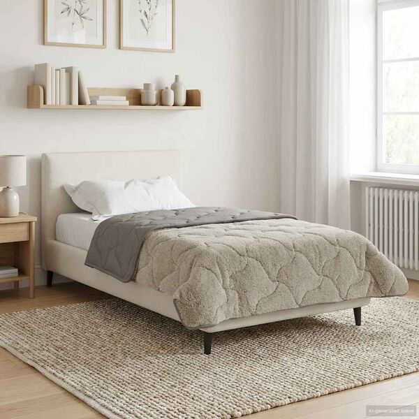 Se afișează imaginea 4 din 10