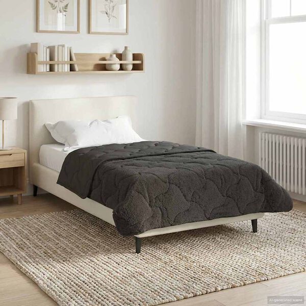 Se afișează imaginea 2 din 10