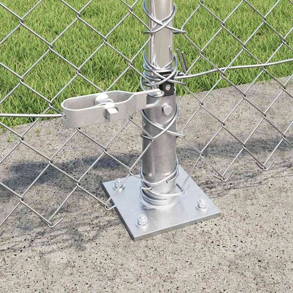 Se afișează imaginea 4 din 17