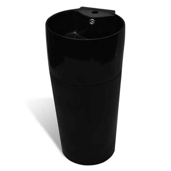 Se afișează imaginea 1 din 7
